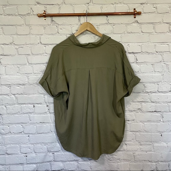 Lou and grey green wrap hi lo shirt - Picture 9 of 9